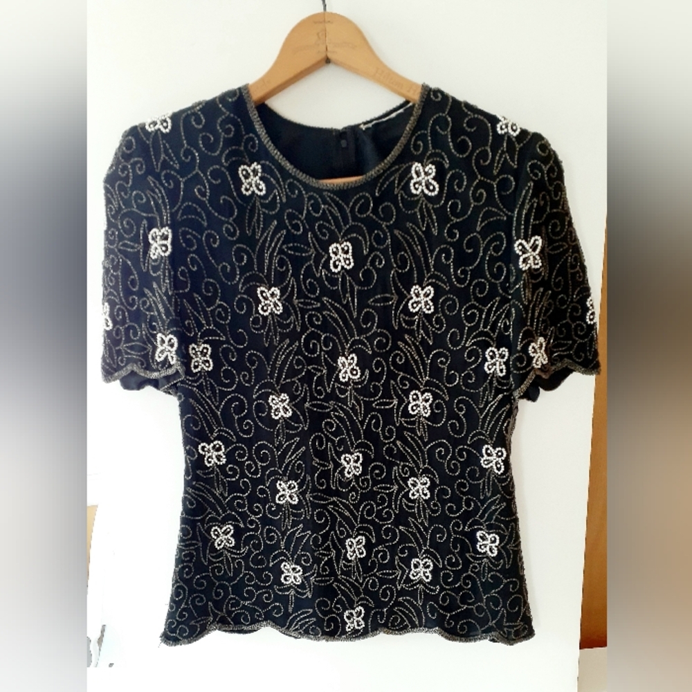 Elegant Vintage 1990s Black And White Beaded Women's Top Size M